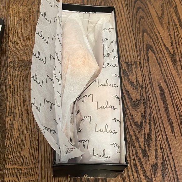 NEW!! Fazana blush flat from Lulu’s - Picture 4 of 5